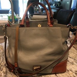 Dooney and Bourke City Large Barlow handbag